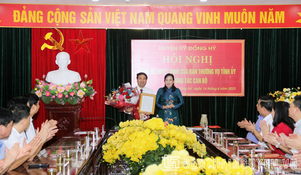 Công bố quyết định của Ban Thường vụ Tỉnh ủy về công tác cán bộ