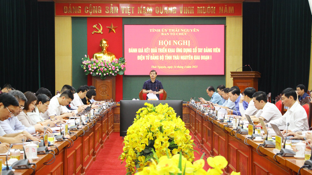 Nhanh chóng triển khai giai đoạn 2 ứng dụng Sổ tay đảng viên điện tử