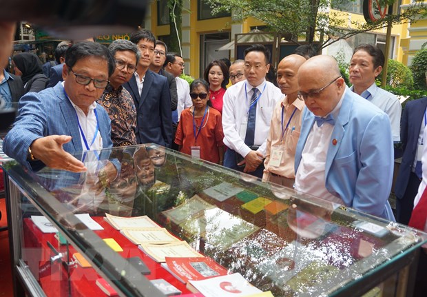 Triển lãm Sách về Chủ tịch Hồ Chí Minh và lãnh đạo Đảng, Nhà nước