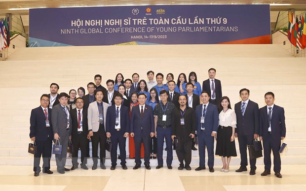 Chủ tịch Quốc hội: Thế hệ trẻ có thể chinh phục đỉnh cao hơn nữa