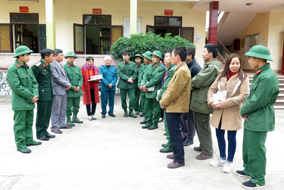 Động viên tân binh lên đường nhập ngũ