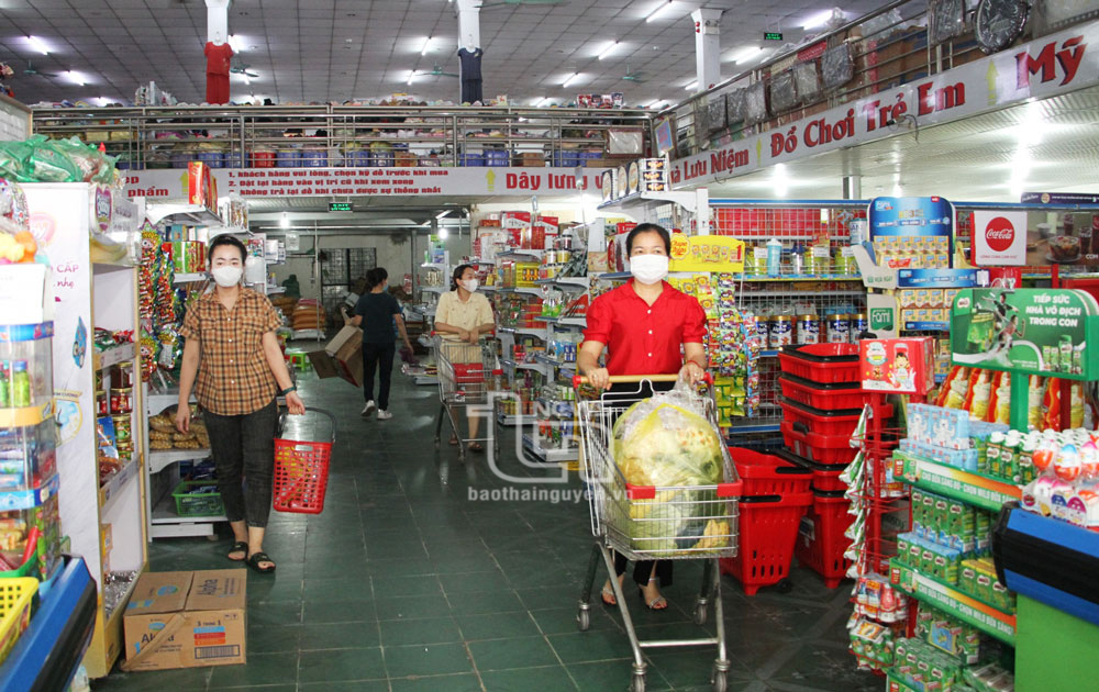 Phú Lương quan tâm phát triển thương mại - dịch vụ