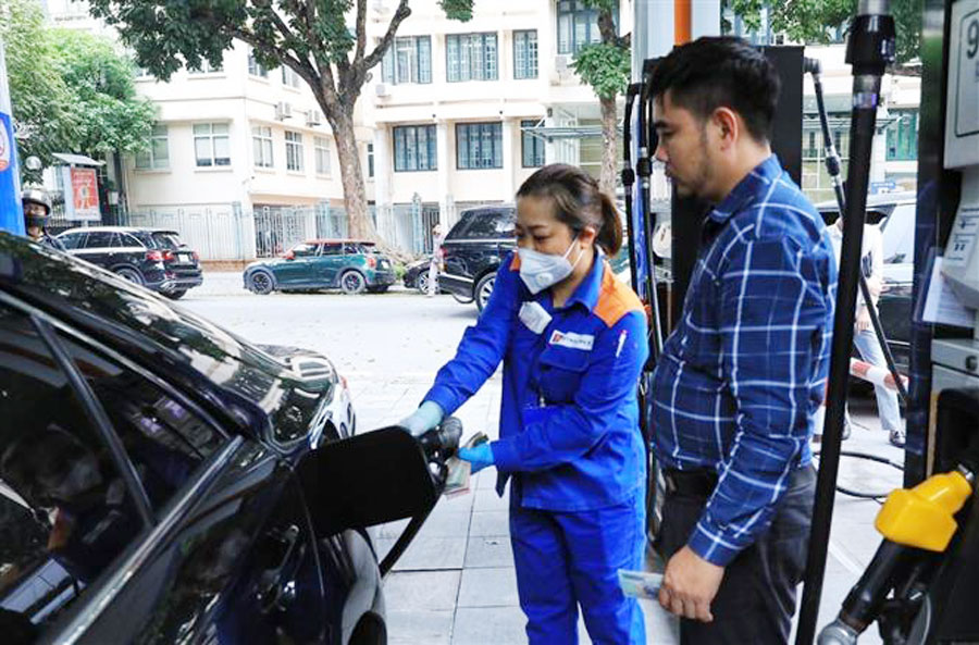 Giá xăng, dầu đồng loạt giảm