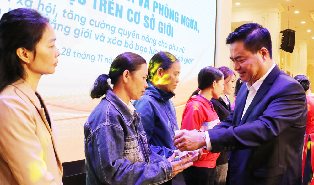 Phát động Tháng hành động vì bình đẳng giới