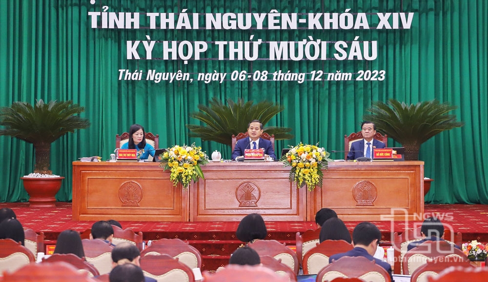 Giải trình, làm rõ nhiều vấn đề đại biểu đặt ra