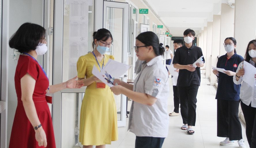 Trường đại học điều chỉnh phương án tuyển sinh thế nào khi thi tốt nghiệp THPT 4 môn?