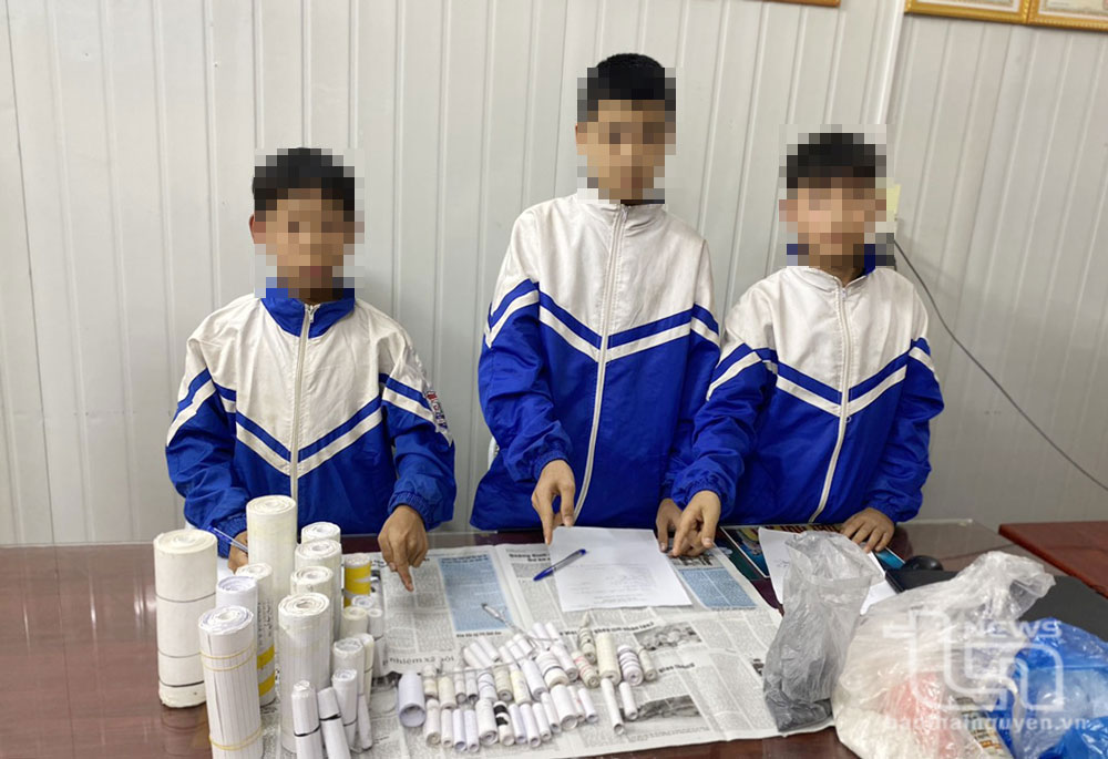 Cảnh báo tình trạng học sinh tự chế pháo nổ