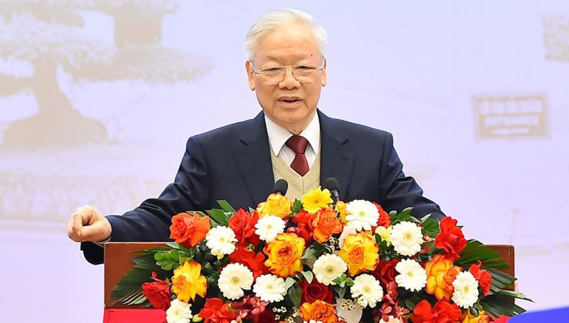 Tự hào và tin tưởng dưới lá cờ vẻ vang của Đảng, quyết tâm, xây dựng một nước Việt Nam ngày càng giàu mạnh, văn minh, văn hiến và anh hùng