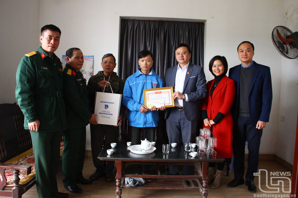 Tình nguyện lên đường mùa Xuân