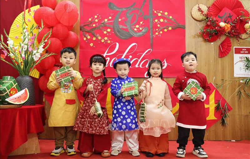 Tục mừng tuổi ngày Tết xưa và nay