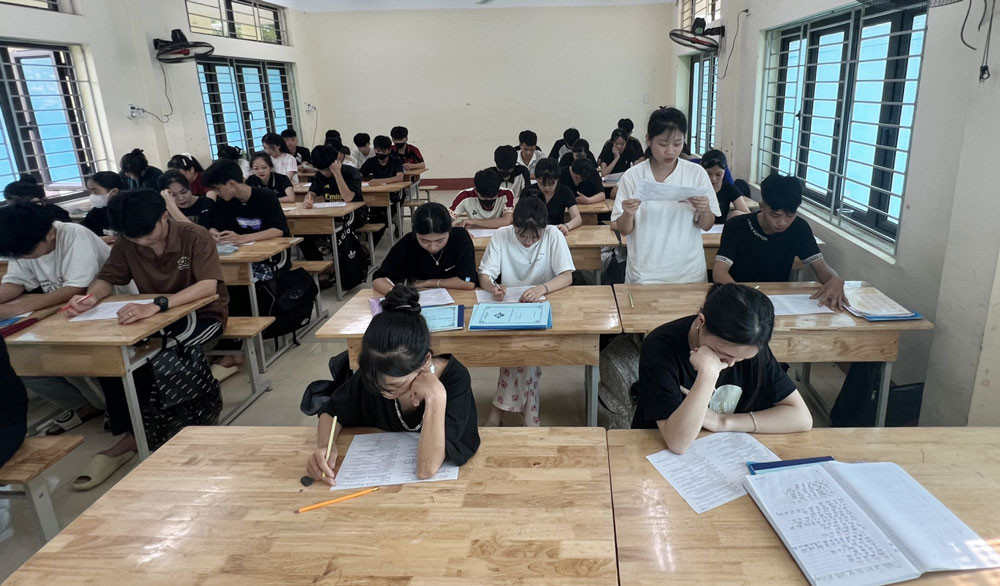 Giúp học sinh vững tin bước vào kỳ thi quan trọng