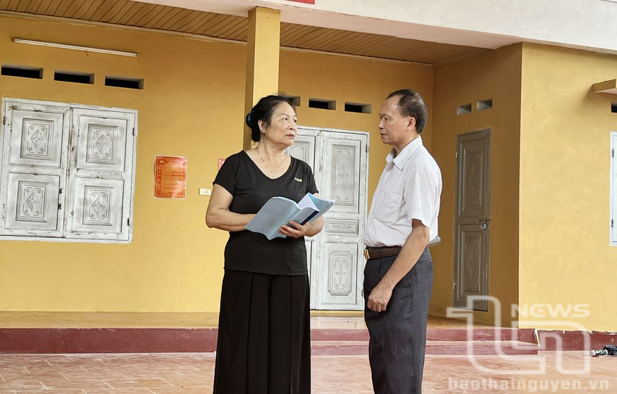 Người hết lòng vì việc chung