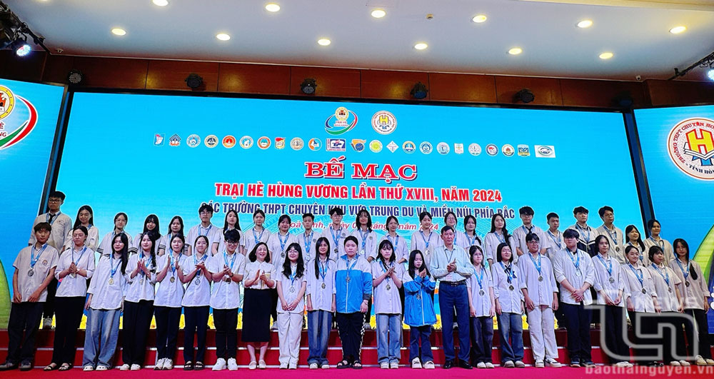 Học sinh Trường THPT Chuyên Thái Nguyên giành 66 huy chương tại Trại hè Hùng Vương 