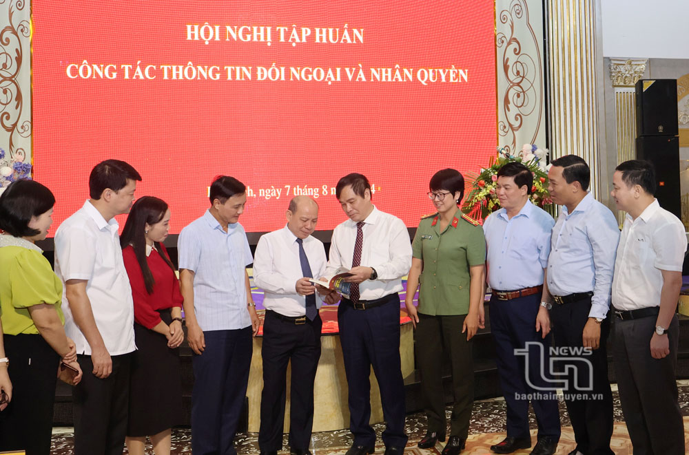 Đẩy mạnh thông tin đối ngoại về nhân quyền Việt Nam