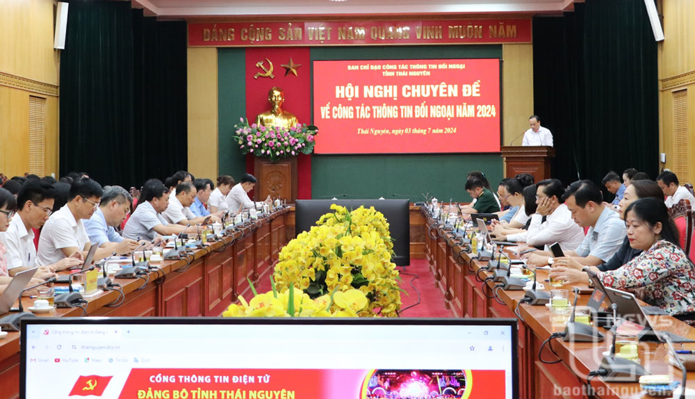 Truyền đạt chuyên đề về công tác thông tin đối ngoại