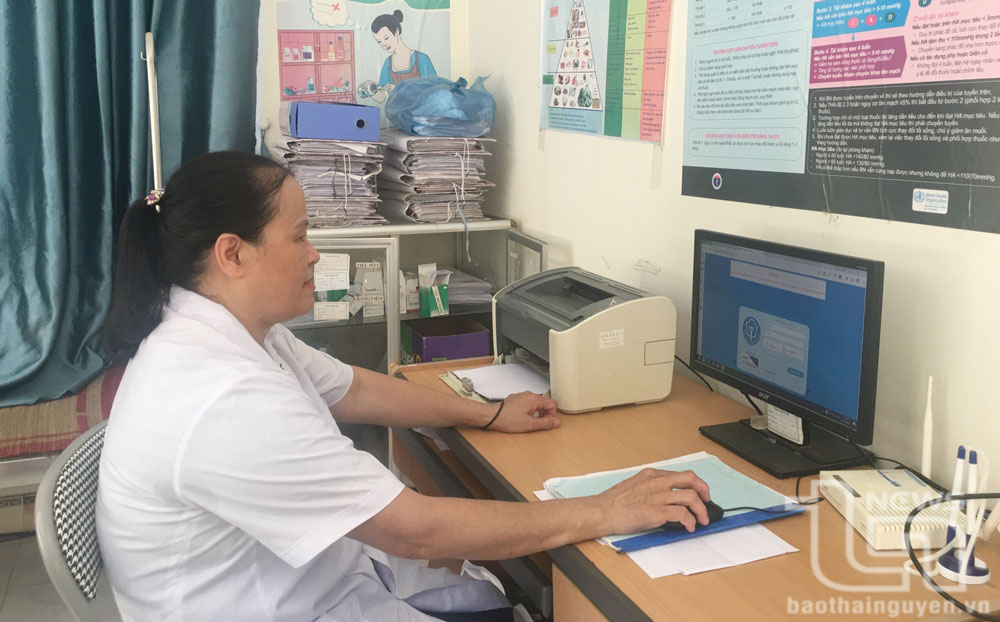 Thiết lập 5 điểm hỗ trợ đồng bào ứng dụng công nghệ thông tin