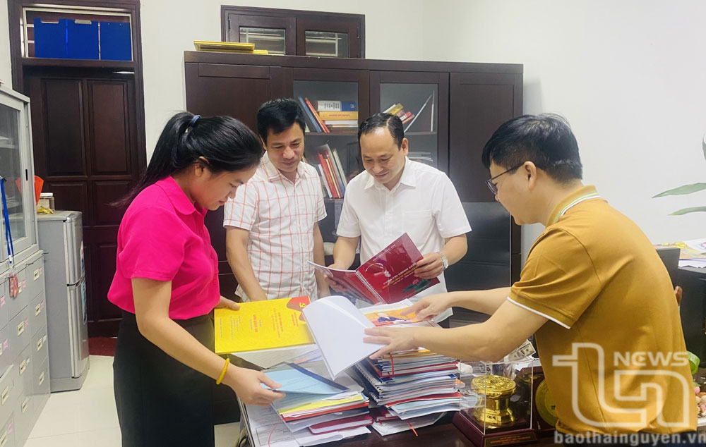 Tiếp nhận hơn 300 bài dự thi về bảo vệ nền tảng tư tưởng của Đảng