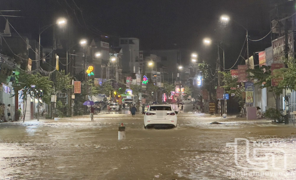 Mưa lớn gây ngập nhiều nơi ở Định Hóa