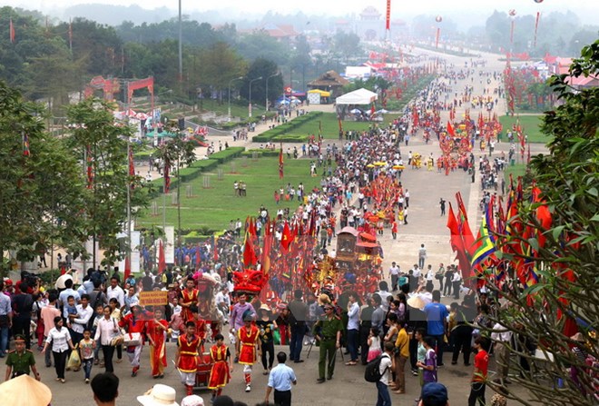 Lễ hội Đền Hùng 2017: Không để tái diễn nạn ăn xin, chèo kéo khách