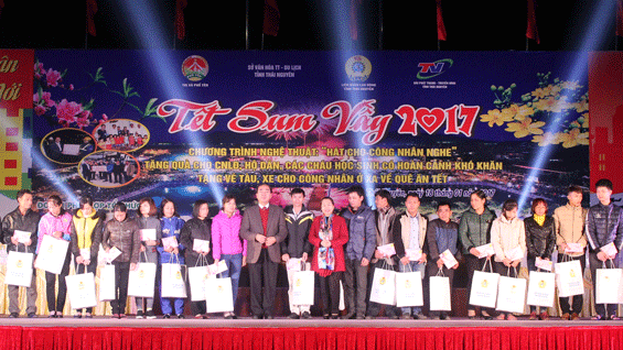 Chương trình “Tết sum vầy 2017”