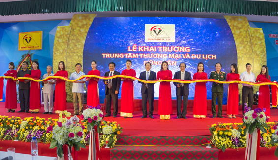 Khai trương Trung tâm Thương mại và Du lịch Dũng Tân