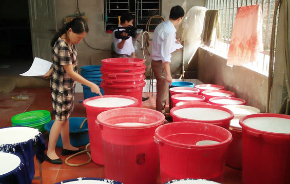 Phú Bình: Kiểm tra các cơ sở sản xuất bún đậu