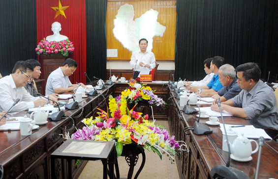 Bàn giải pháp tháo gỡ khó khăn cho ngành chăn nuôi
