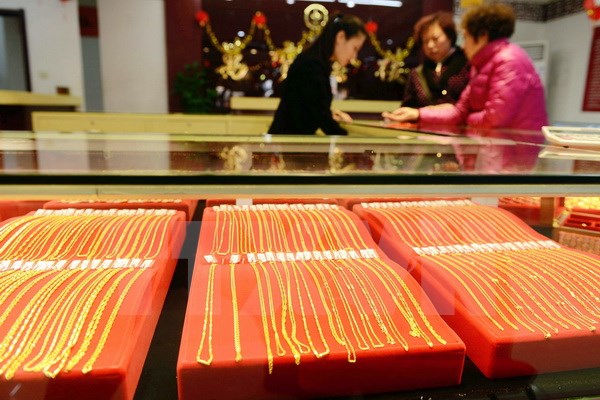 Giá vàng thế giới chạm mức cao nhất trong hai tháng qua