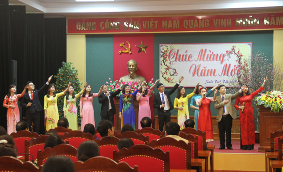 Thường trực Tỉnh ủy gặp mặt đầu xuân