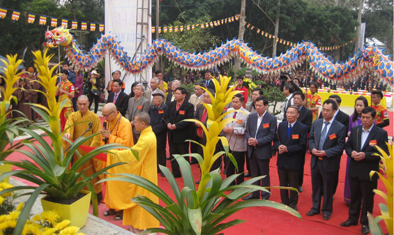 Khai hội Chùa Hang xuân Đinh Dậu