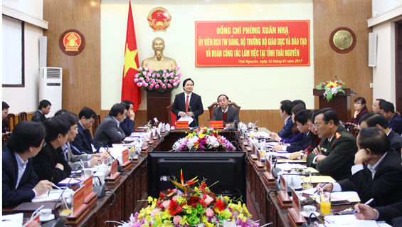 Bộ trưởng Bộ GD&ĐT Phùng Xuân Nhạ làm việc tại Thái Nguyên