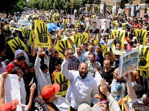Ai Cập đã phong tỏa lối vào thành trì của ông Morsi