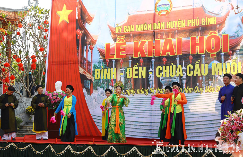 Rộn ràng hội Xuân