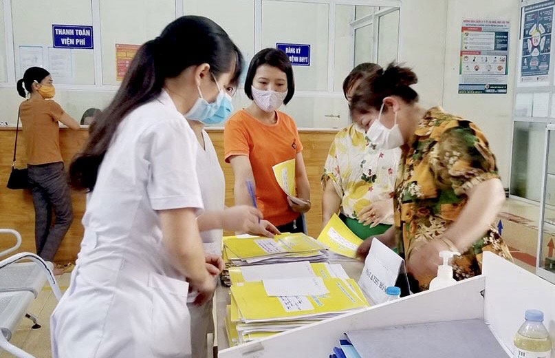 Khám, chữa bệnh bảo hiểm y tế vào ngày nghỉ: Chính sách tốt nhưng chưa nhiều người biết