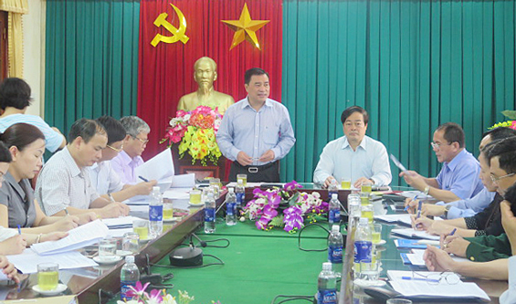 Kiểm tra công tác chuẩn bị bầu cử