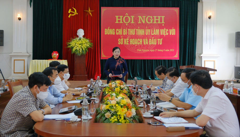 Tập trung triển khai hiệu quả nhiệm vụ trọng tâm, tiếp tục cải thiện môi trường đầu tư