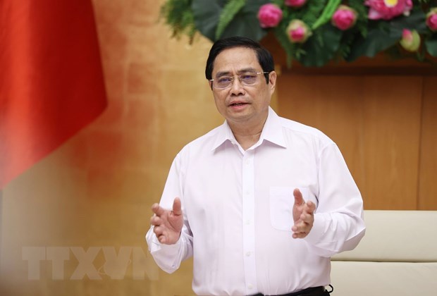 Thủ tướng: Nghiên cứu kỹ, khoa học để thích ứng an toàn với COVID-19
