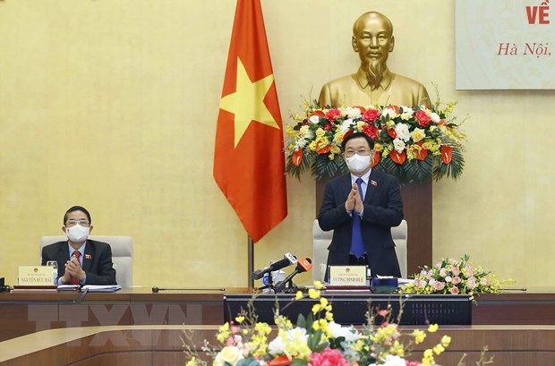 Chủ tịch Quốc hội chủ trì tọa đàm tham vấn chuyên gia về KT-XH