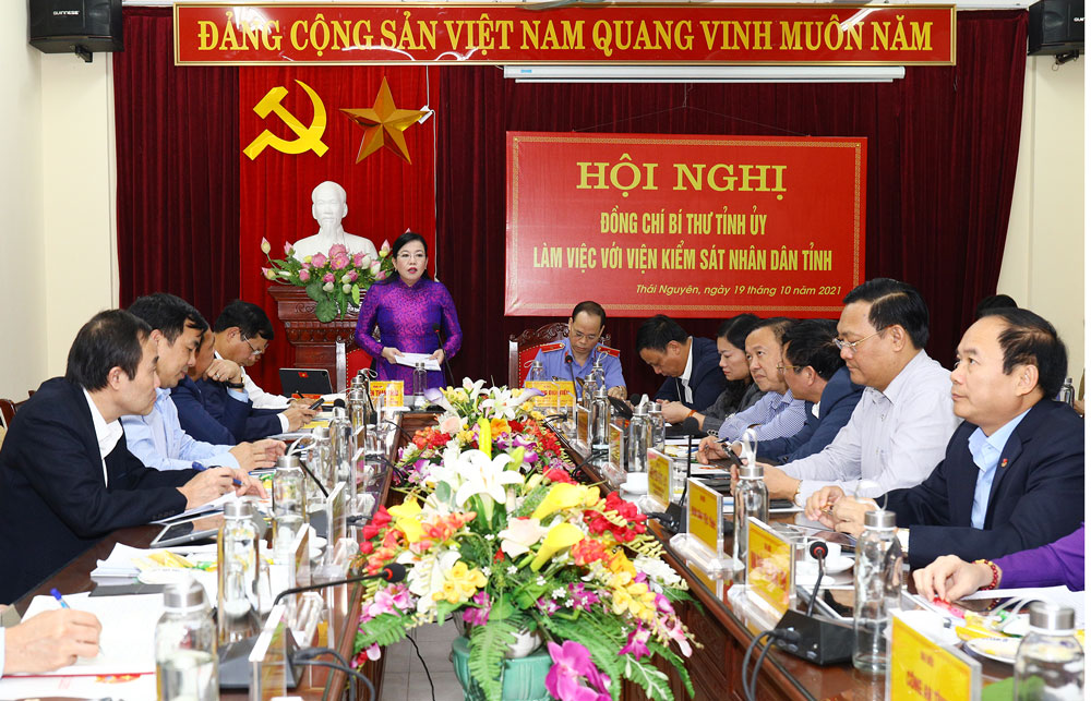 Xây dựng đội ngũ cán bộ kiểm sát vững chính trị, giỏi nghiệp vụ