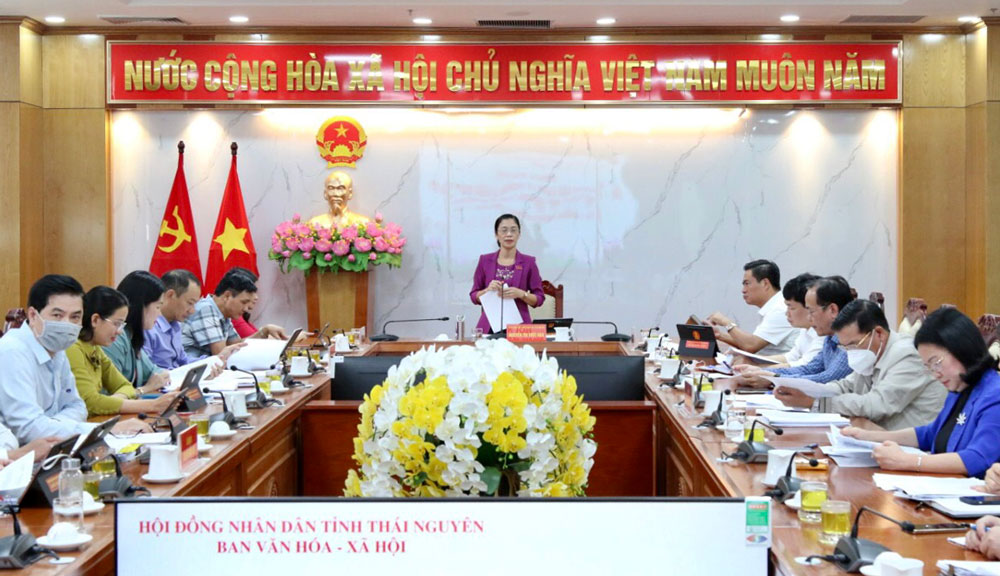 Đề nghị làm rõ căn cứ xây dựng mục tiêu dạy học môn tiếng Anh