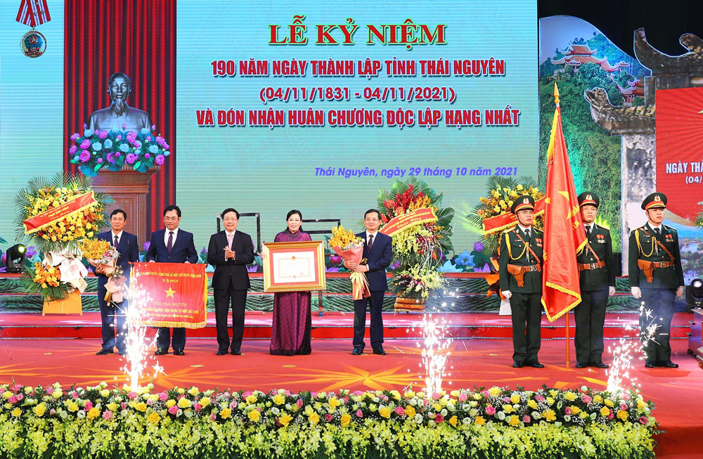 Kỷ niệm trọng thể 190 năm thành lập tỉnh Thái Nguyên và đón nhận Huân chương Độc lập hạng Nhất