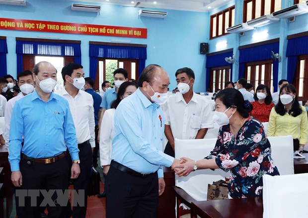 Chủ tịch nước Nguyễn Xuân Phúc tiếp xúc cử tri Thành phố Hồ Chí Minh