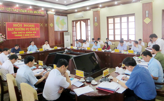 Thảo luận, quyết định nhiều nội dung về kinh tế, văn hóa, xã hội