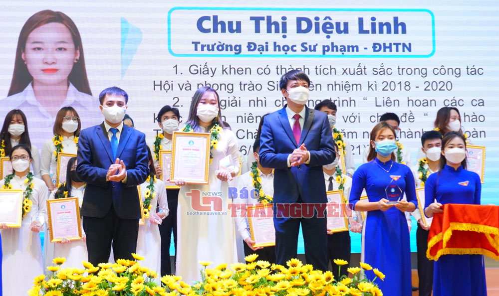 Tuyên dương 72 “Sinh viên 5 tốt” cấp tỉnh