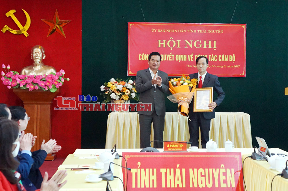 Công bố quyết định bổ nhiệm Phó Giám đốc Sở Nội vụ