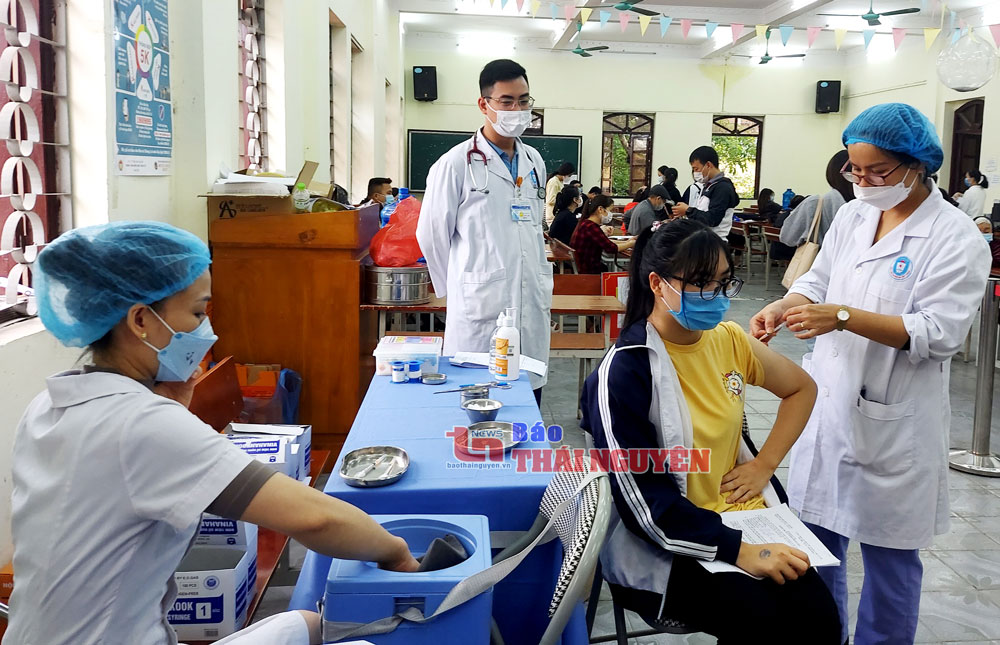 Sau nghỉ Tết, học sinh đi học tập trung trở lại