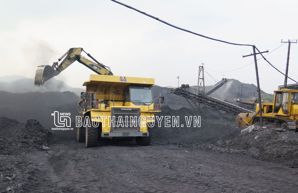 Khai thác lợi thế về khoáng sản