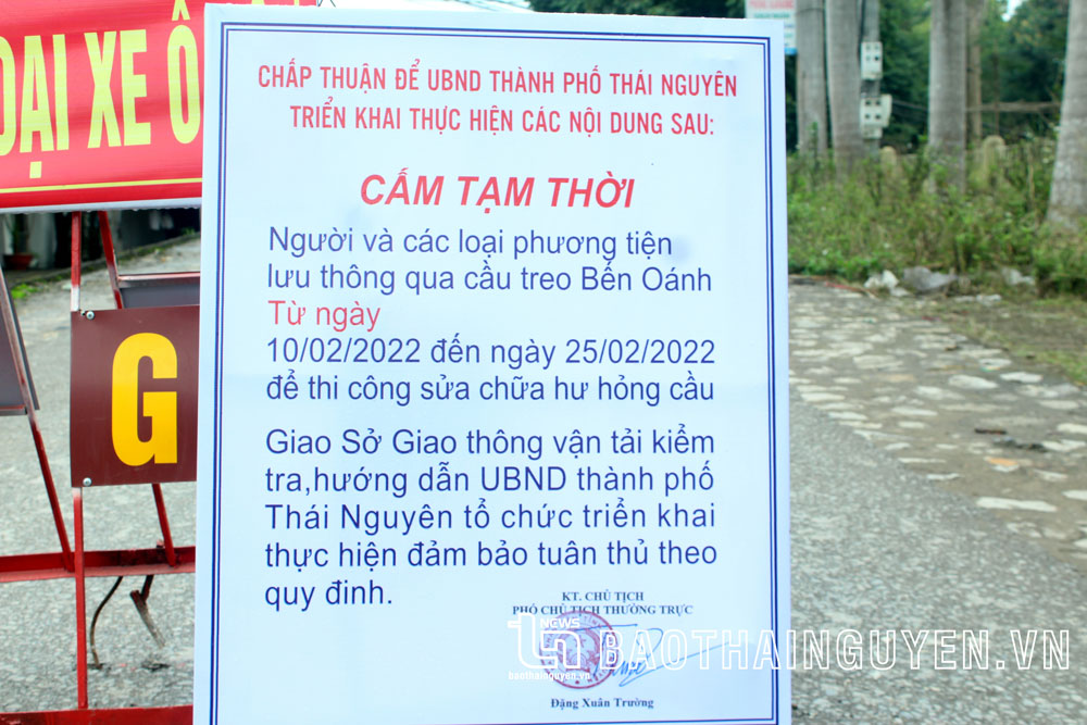 Tiếp tục cấm các phương tiện lưu thông qua cầu treo Bến Oánh
