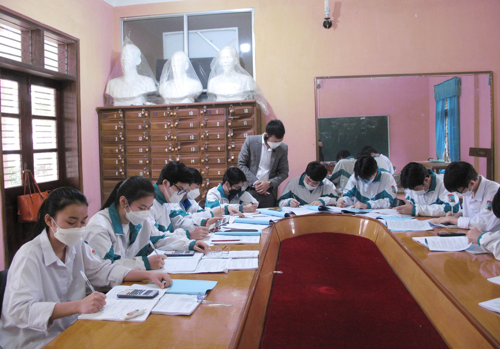 Gần 5.400 học sinh tham dự Kỳ thi chọn học sinh giỏi cấp tỉnh