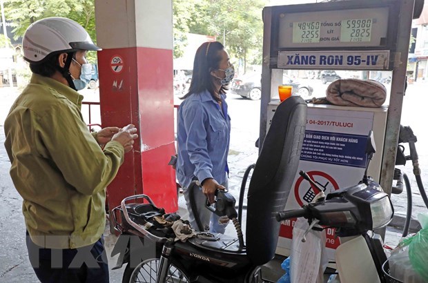 Tăng cường đấu tranh chống buôn lậu, gian lận thương mại xăng dầu
